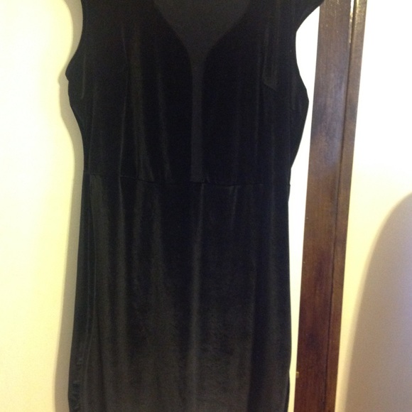 Dress - Picture 1 of 2